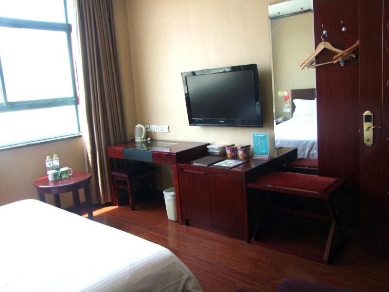 Greentree Inn Shandong Heze Cao County Qinghe Road Business Hotel Buitenkant foto